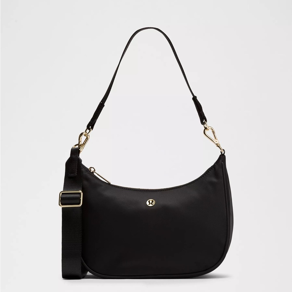 NWOT Lululemon Black/Gold City Essentials small 3L shoulder bag